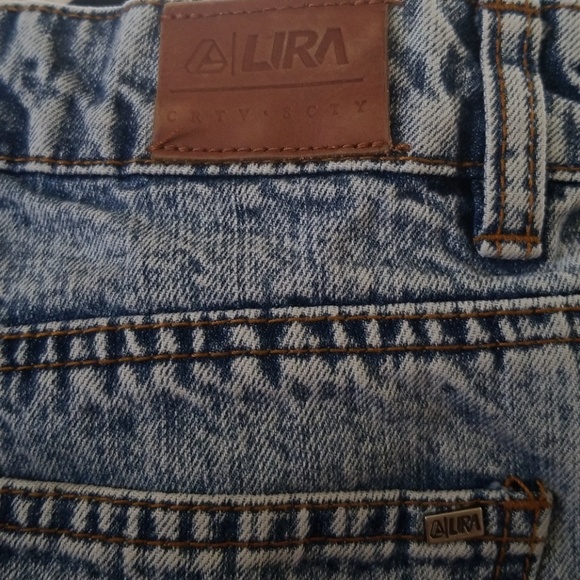 CCO Lira highrise acid washed shorts size 0 - Picture 7 of 7